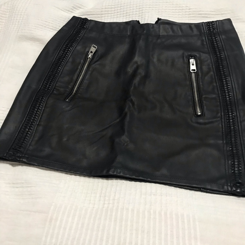 EXPRESS MINI SKIRT FAUX LEATHER